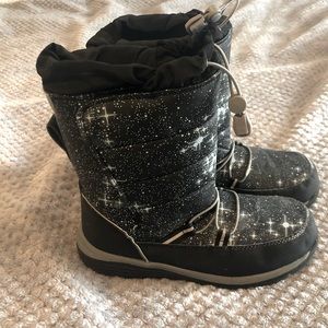 Kids Land’s End snow boots, 5 Youth